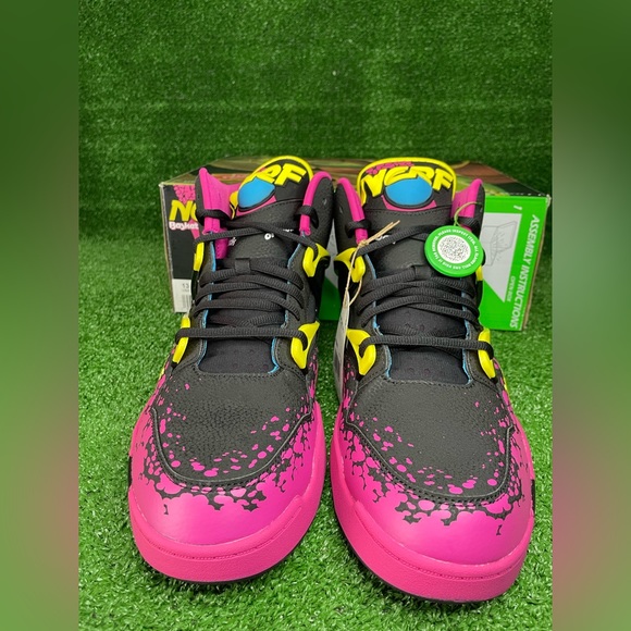 Reebok - Picture 2 of 6